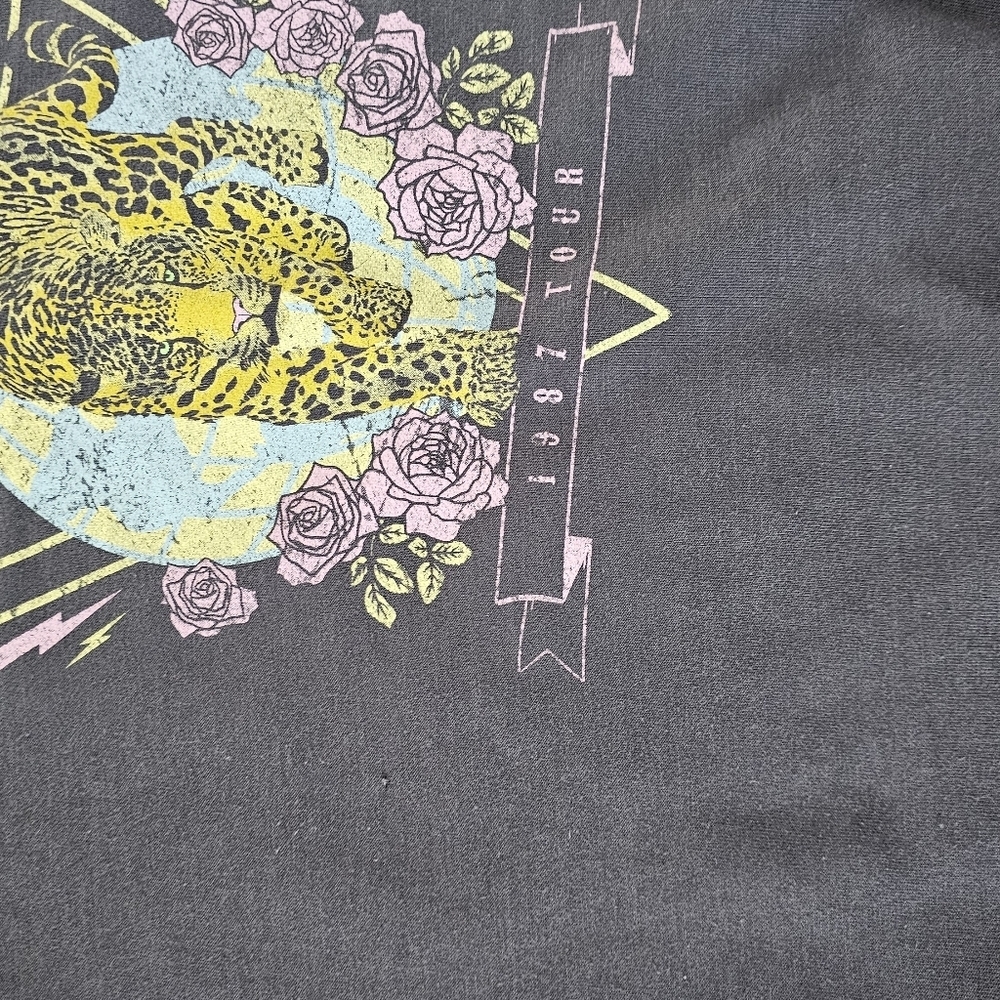 Vintage Def Leppard  1987 Tour  Sweatshirt - Picture 3 of 5